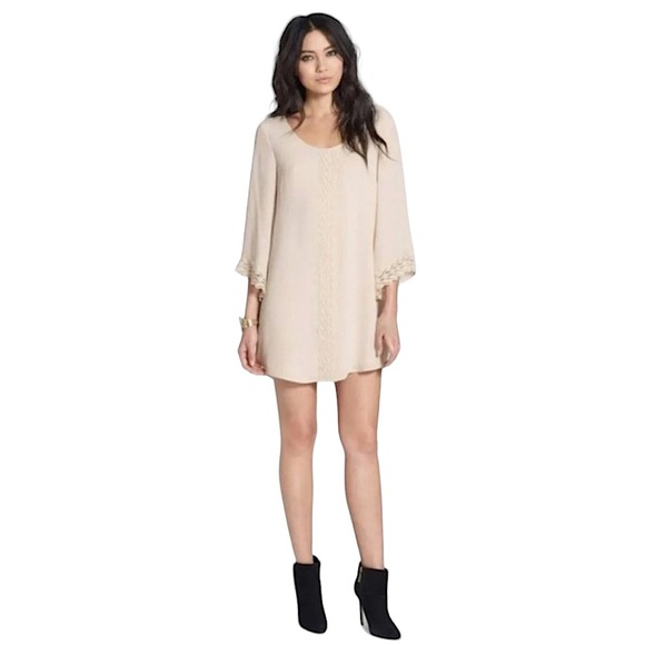 ASTR The Label Cream Scalloped Lace Trim‎ Low Back Shift Mini Dress M - Picture 1 of 11